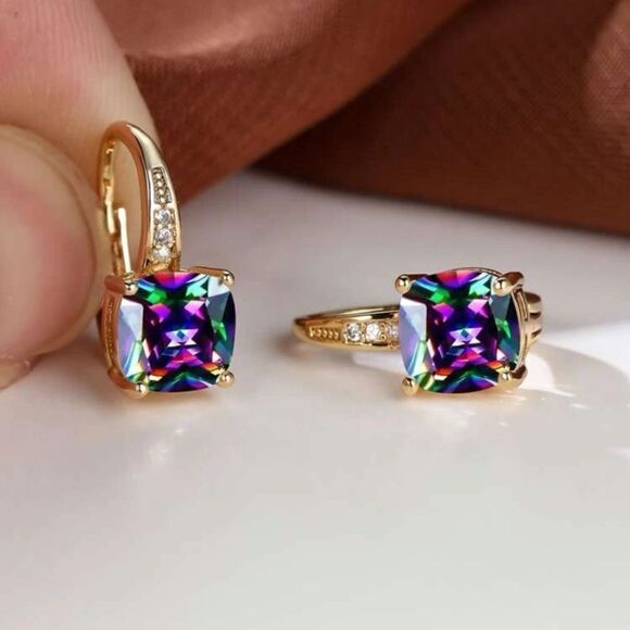 ✨✨🆕✨ Elegant Plated Purple Iridescent Simulated Gem Drop Earrings✨ - Picture 5 of 10